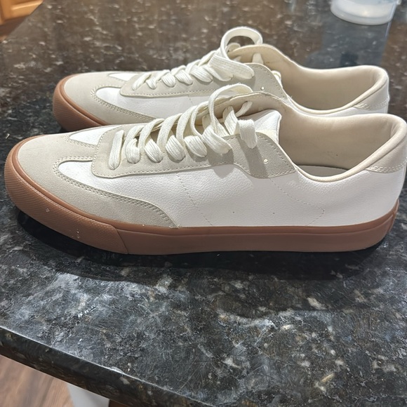 Zara Classic White and Tan Men's Sneakers - Picture 3 of 5
